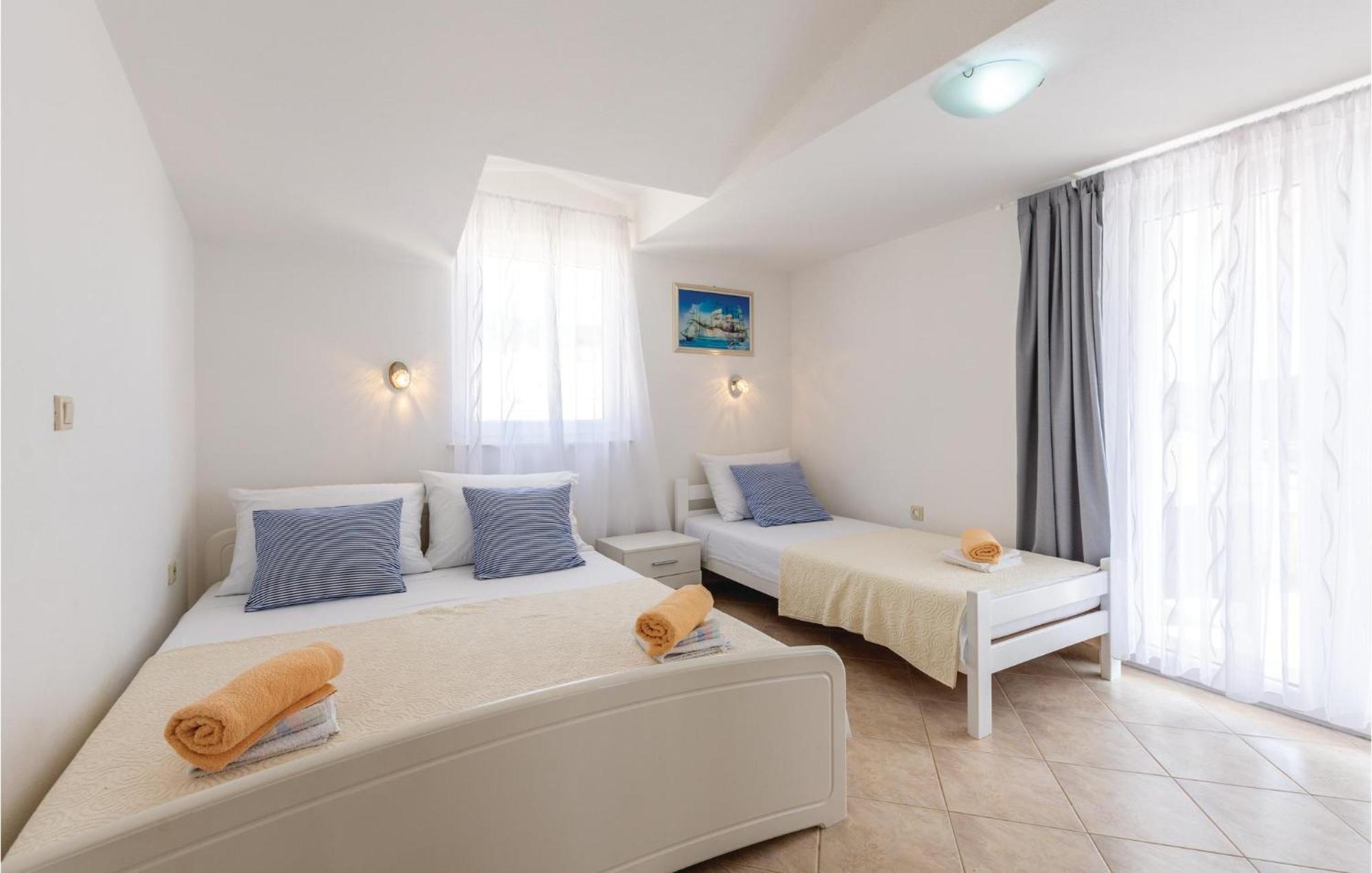 Stunning Apartment In Sevid With Kitchen Luaran gambar
