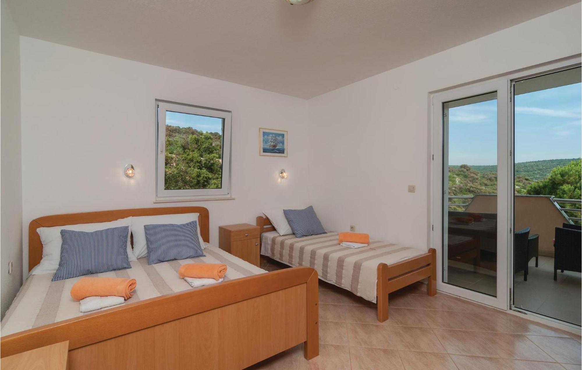 Stunning Apartment In Sevid With Kitchen Luaran gambar