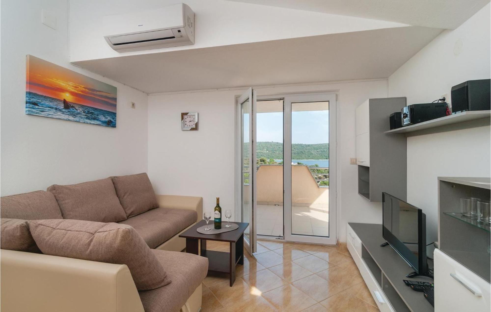 Stunning Apartment In Sevid With Kitchen Luaran gambar