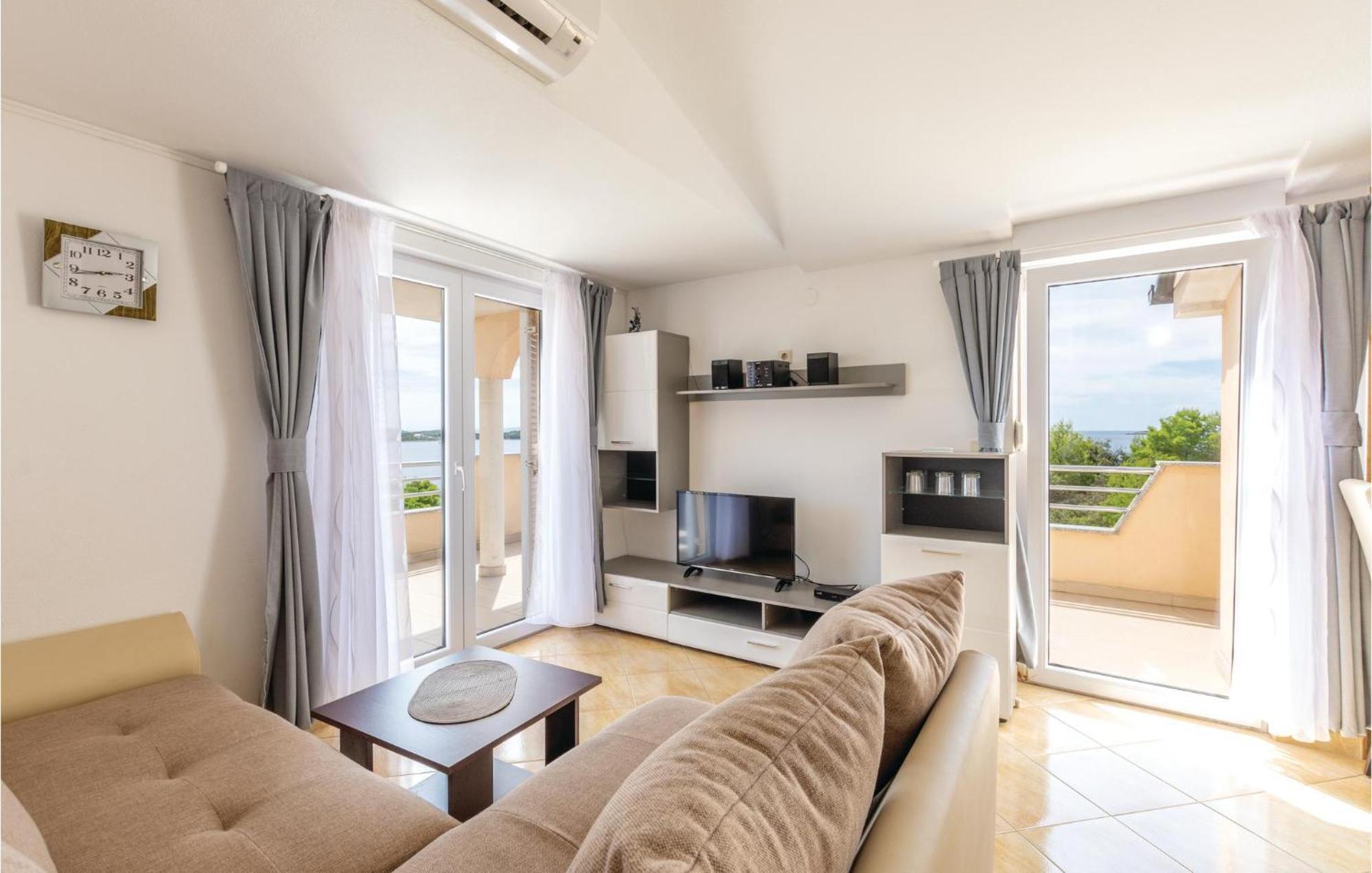 Stunning Apartment In Sevid With Kitchen Luaran gambar
